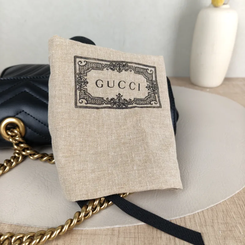 GUCCI Crossbody Bag GG Marmont Small Marmont 22 Black CC alfskin Small 22 × 6 × 13 cm — detail view 8 of 13