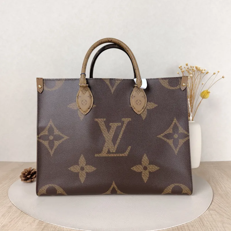 Louis Vuitton Shoulder Bag Onthego Medium Monogram PVC Medium35 × 14 × 27 cm