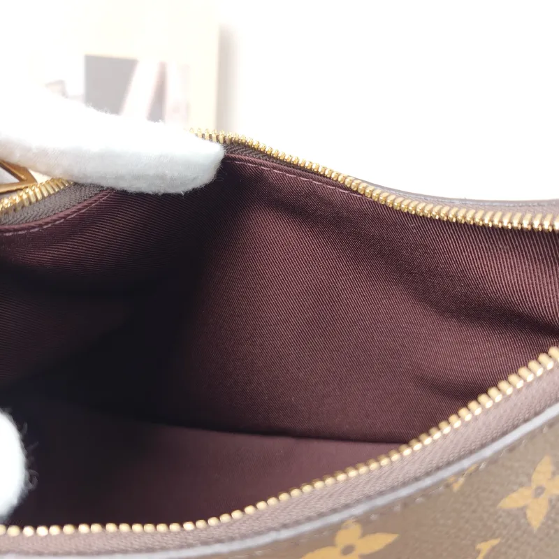 Louis Vuitton Crossbody Bag Boulogne PVC Small 26 × 9.5 × 16 cm — detail view 9 of 12