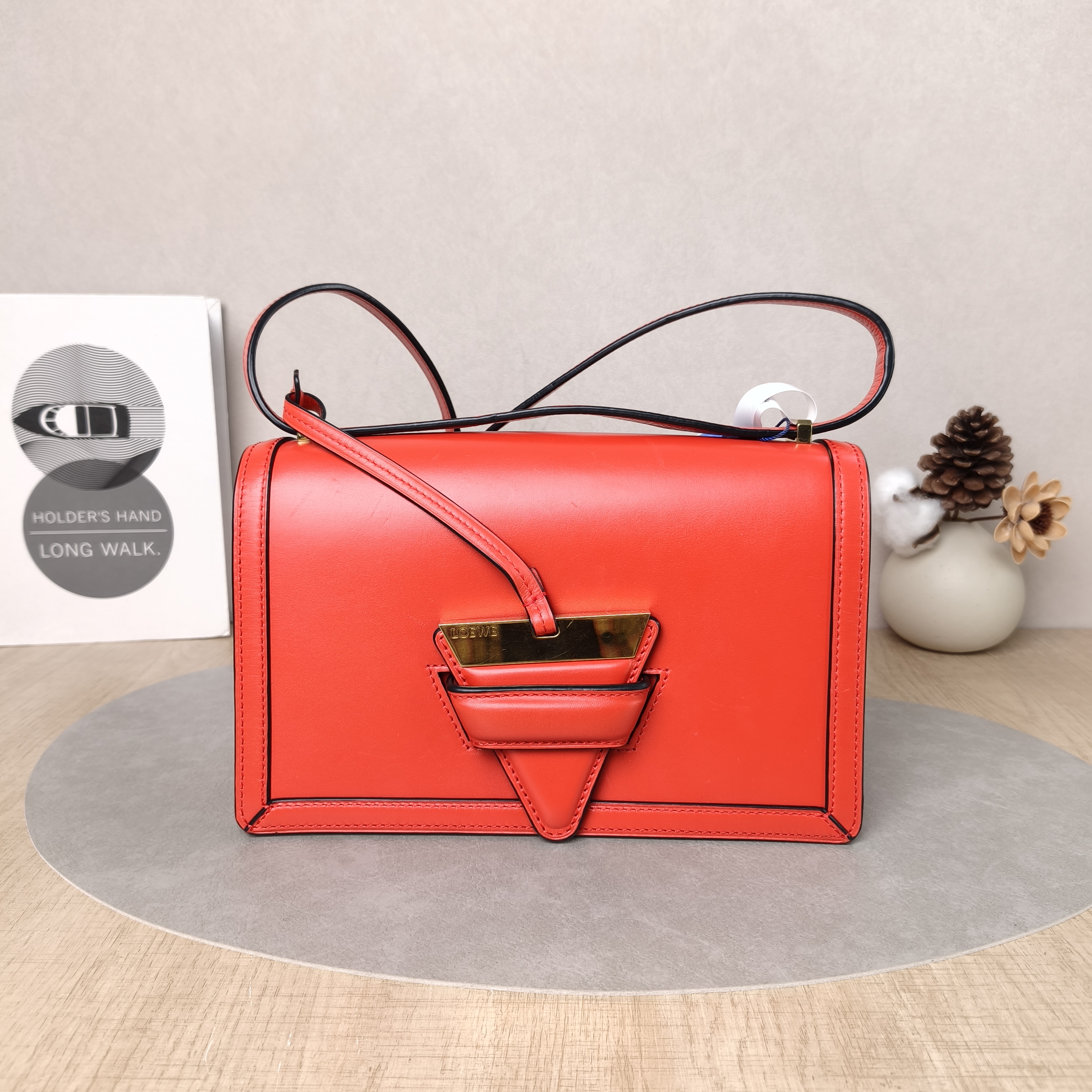 LOEWE Crossbody Bagbarcelona Red Calfskin Medium24.5 × 9 × 15 cm