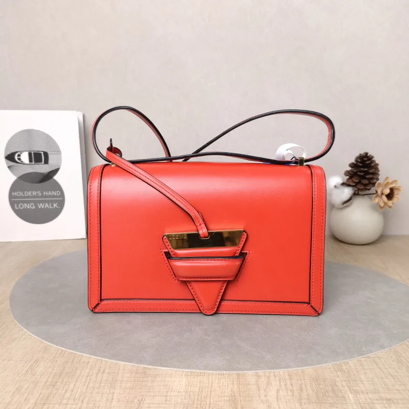 LOEWE Crossbody Bagbarcelona Red Calfskin Medium24.5 × 9 × 15 cm