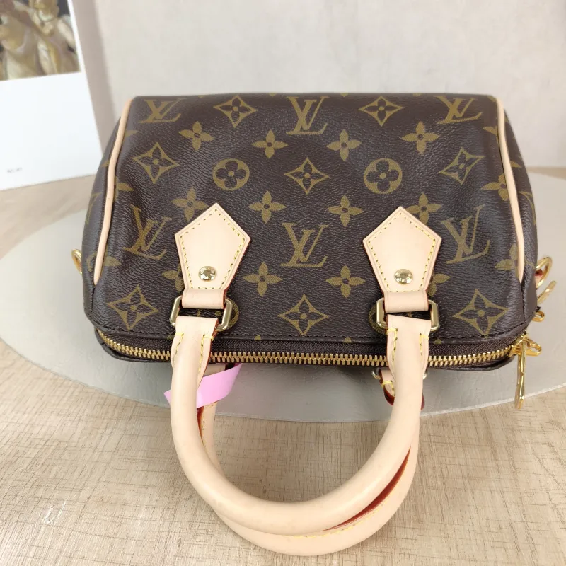 Louis Vuitton Crossbody Bag Speedy20 Shoulder Strap PVC Small 20.5 × 12 × 13.5 cm — detail view 5 of 10