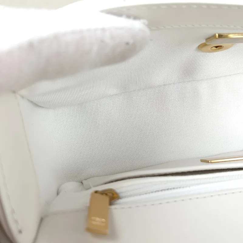 Chanel Crossbody Bag Messenger Bag White Calfskin One Size 20 × 7 × 12.5 cm — detail view 6 of 13