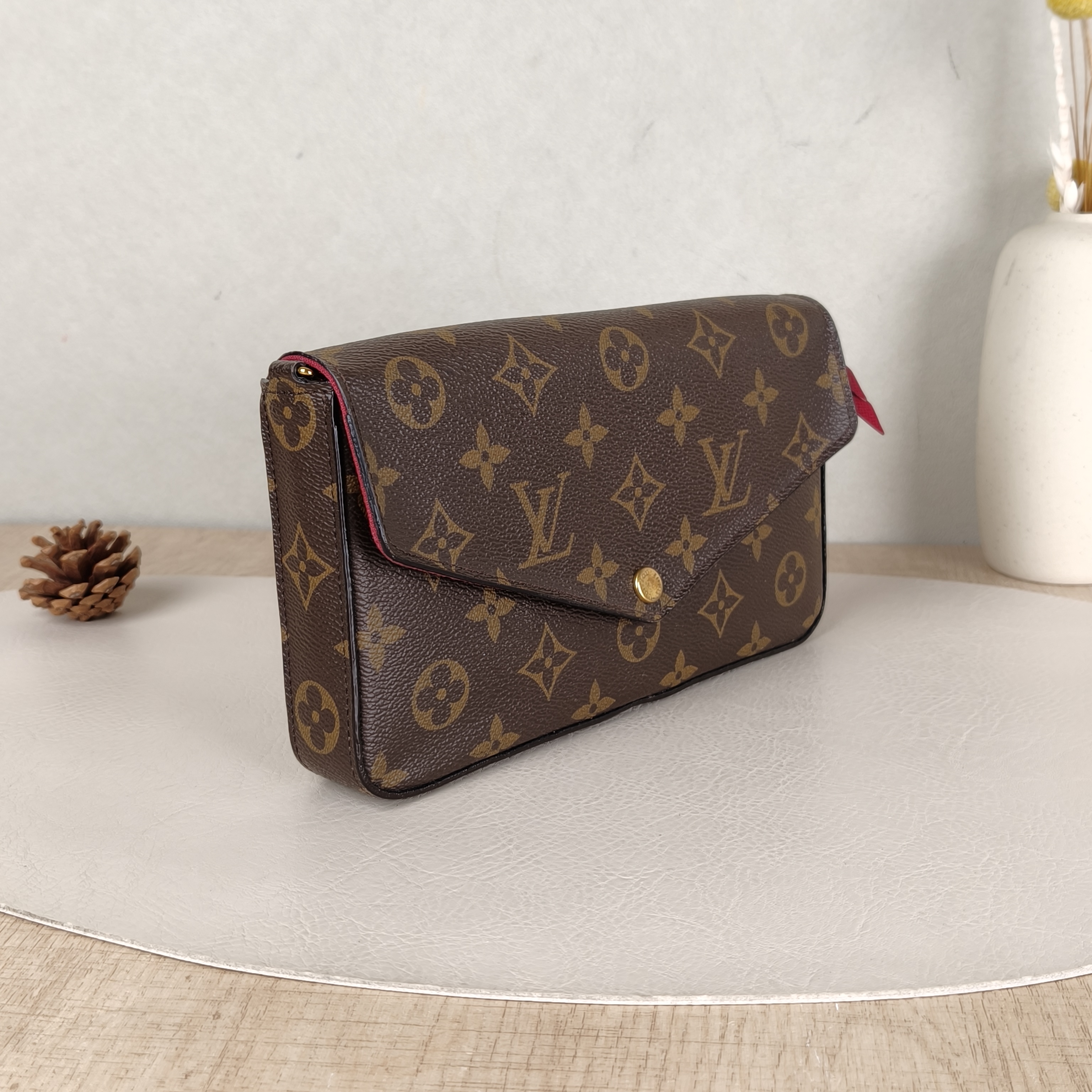 Louis Vuitton Crossbody Bag Pochette Félicie Monogram PVC Small21 × 3 × 12 cm — cover view 3 of 5