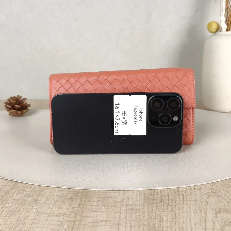 Bottega Veneta Wallet Edition Wallet Lambskin One Size19 × 3 × 9.5 cm — cover view 5 of 6