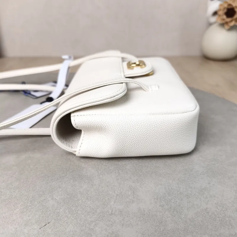 Chanel Top Handle Bag preppy coco White Calfskin Mini 17 × 5 × 11.4 cm — detail view 3 of 11