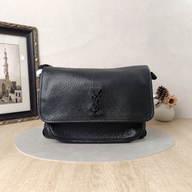 SAINT LAURENT Crossbody Bag Niki Black Lambskin 32 × 9 × 23 cm