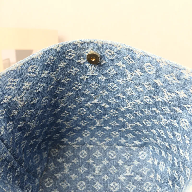 Louis Vuitton Top Handle Bag ALL IN BB Blue BB 16 × 12 × 18 cm — detail view 1 of 17