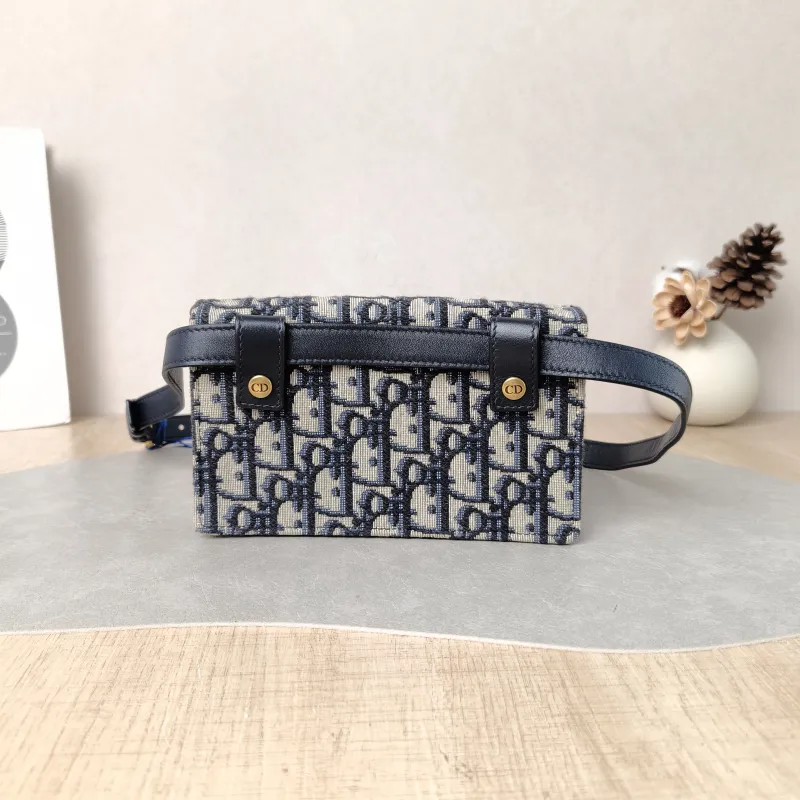 DIOR Belt Bag Saddle Belt Bag Blue Canvas One Size 17 × 3.5 × 10.5 cm — cover view 2 of 5