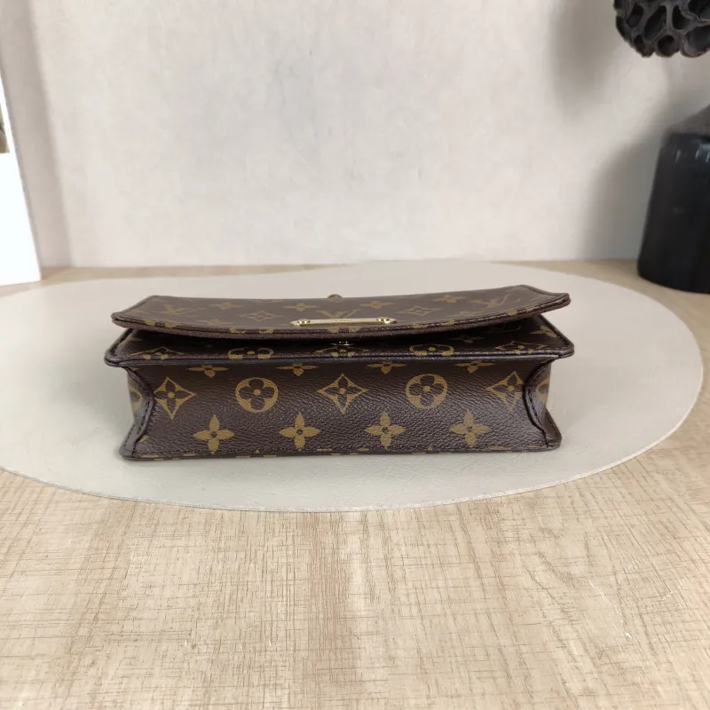 Louis Vuitton Crossbody Bag LILY Chain Bagwoc Monogram PVC One Size 21 × 3.5 × 10.5 cm — cover view 2 of 5