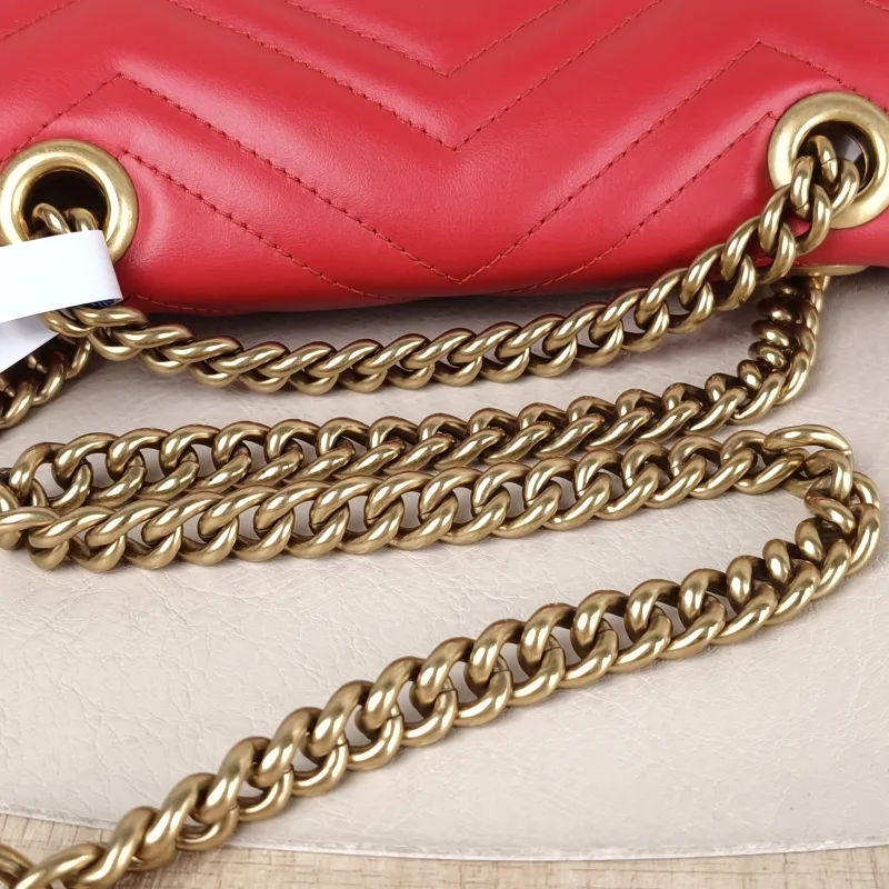 GUCCI Crossbody Bag GG Marmont Small Marmont 22 Red Calfskin Small 22 × 6 × 13 cm — detail view 2 of 12
