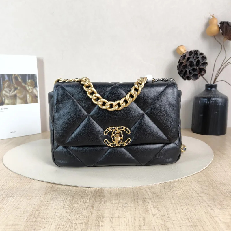 Chanel Crossbody Bag 19Bag Black SL ambskin Small 26 × 9 × 16 cm