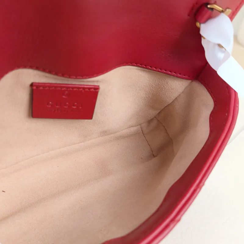 GUCCI Crossbody Bag GG Marmont Mini Marmont Mini Red Calfskinmini16.5 × 4.5 × 9.5 cm — detail view 6 of 11