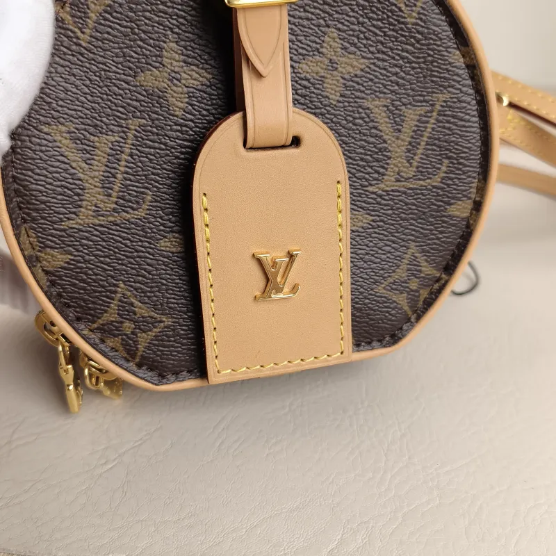 Louis Vuitton Crossbody Bag PETITE BOITE CHAPEAU Monogram PV Cmini17.5 × 7.5 × 16.5 cm — detail view 6 of 10