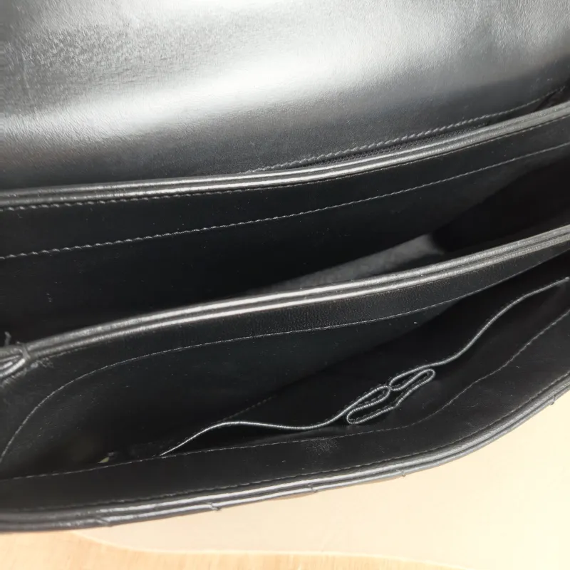 Chanel Crossbody Bag Trendy CC Black with Gold-Tone Hardware V Lambskin Large 30 × 12 × 19 cm 25 — detail view 4 of 14