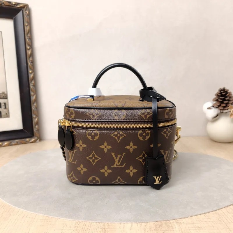 Louis Vuitton Shoulder Bag VANITY Cosmetic Bag Monogram PVC Small19 × 11 × 13 cm