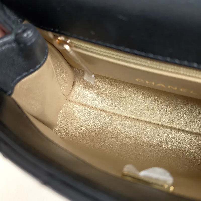 Chanel Crossbody Bag Coco Handle​Black Calfskinmini19 × 9 × 13 cm — detail view 11 of 13