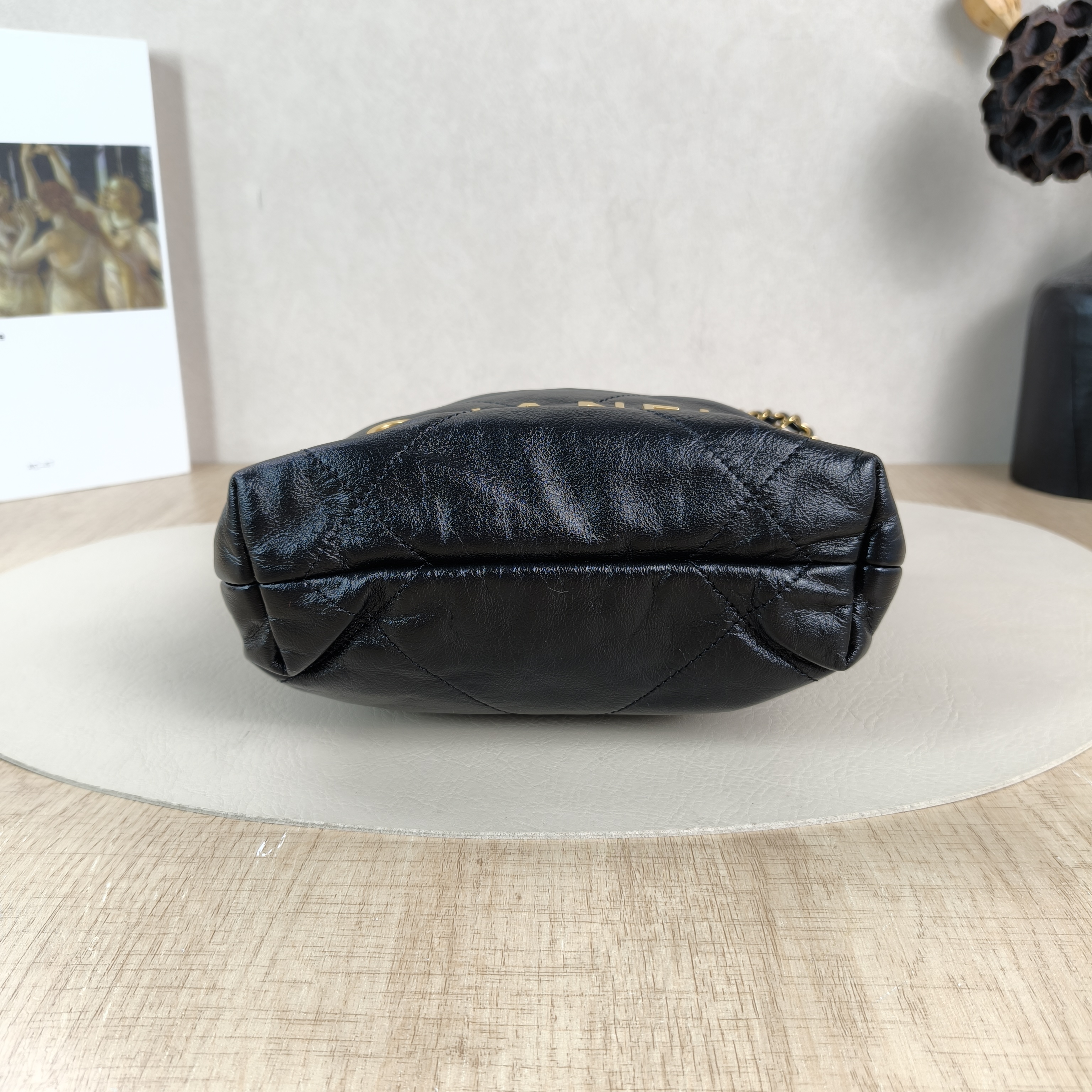 Chanel Shoulder Bag22Bag Black CC alfskinmini20 × 6 × 19 cm — cover view 3 of 6