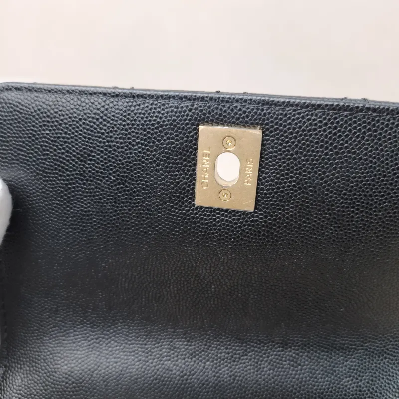 Chanel Crossbody Bag Edition coco handle Black Grained Calfskinmini19 × 9 × 13 cm — detail view 17 of 18