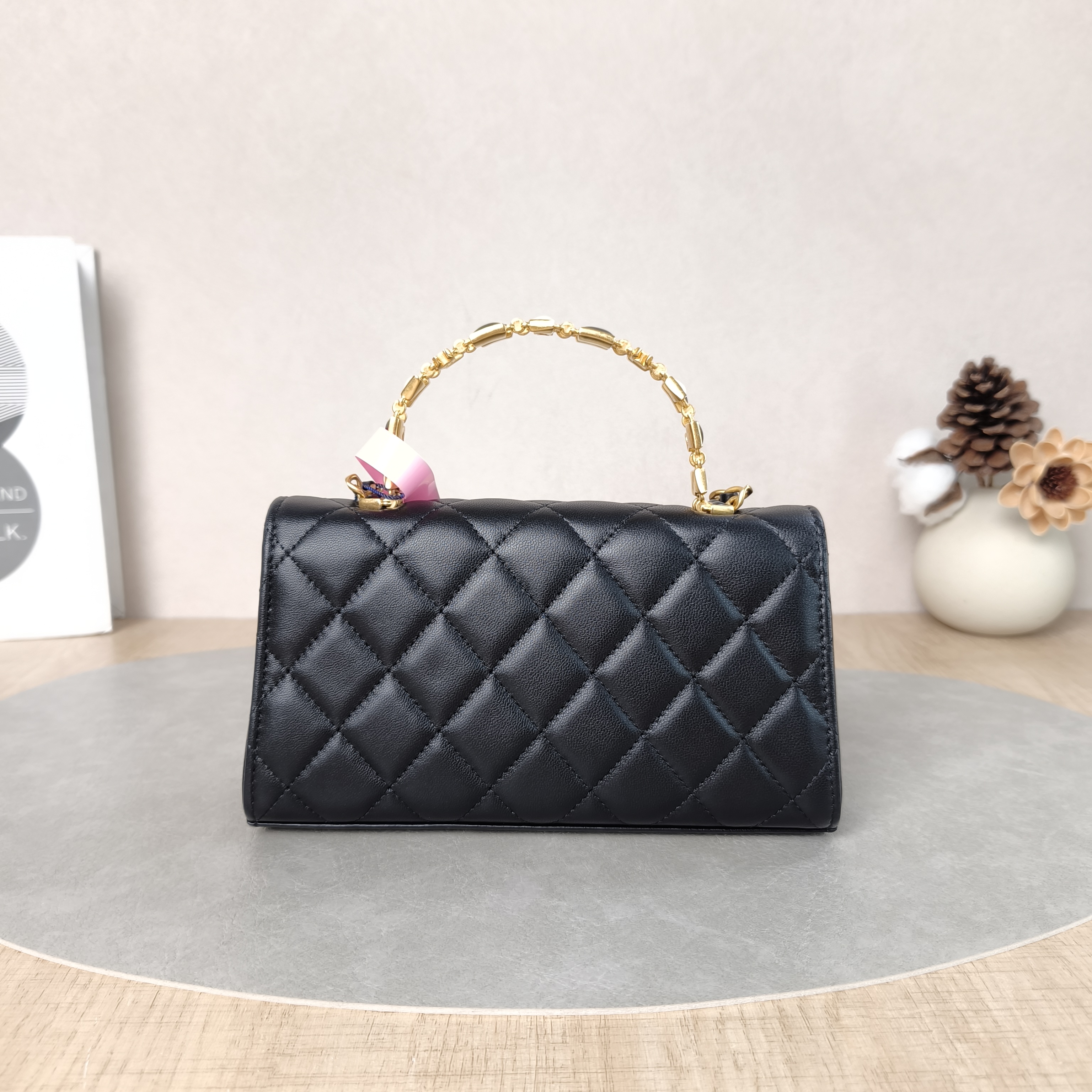 Chanel Crossbody Bag22b kelly Black Lambskin18.5 × 4.5 × 10 cm — cover view 3 of 5