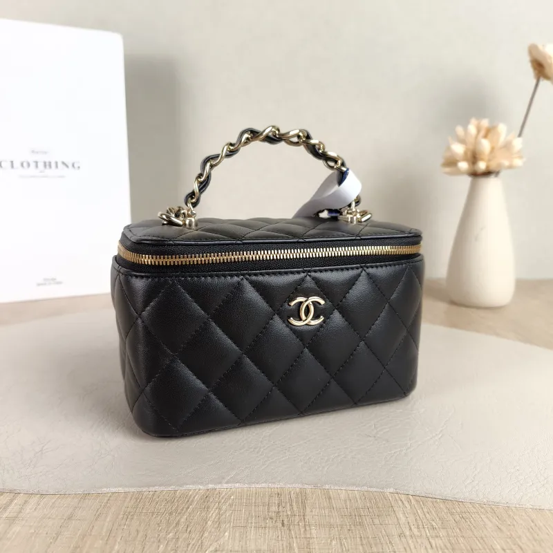 Chanel Crossbody Bag Edition Black with Gold-Tone Hardware Lambskin Mini 16 × 8 × 9.5 cm — cover view 6 of 6