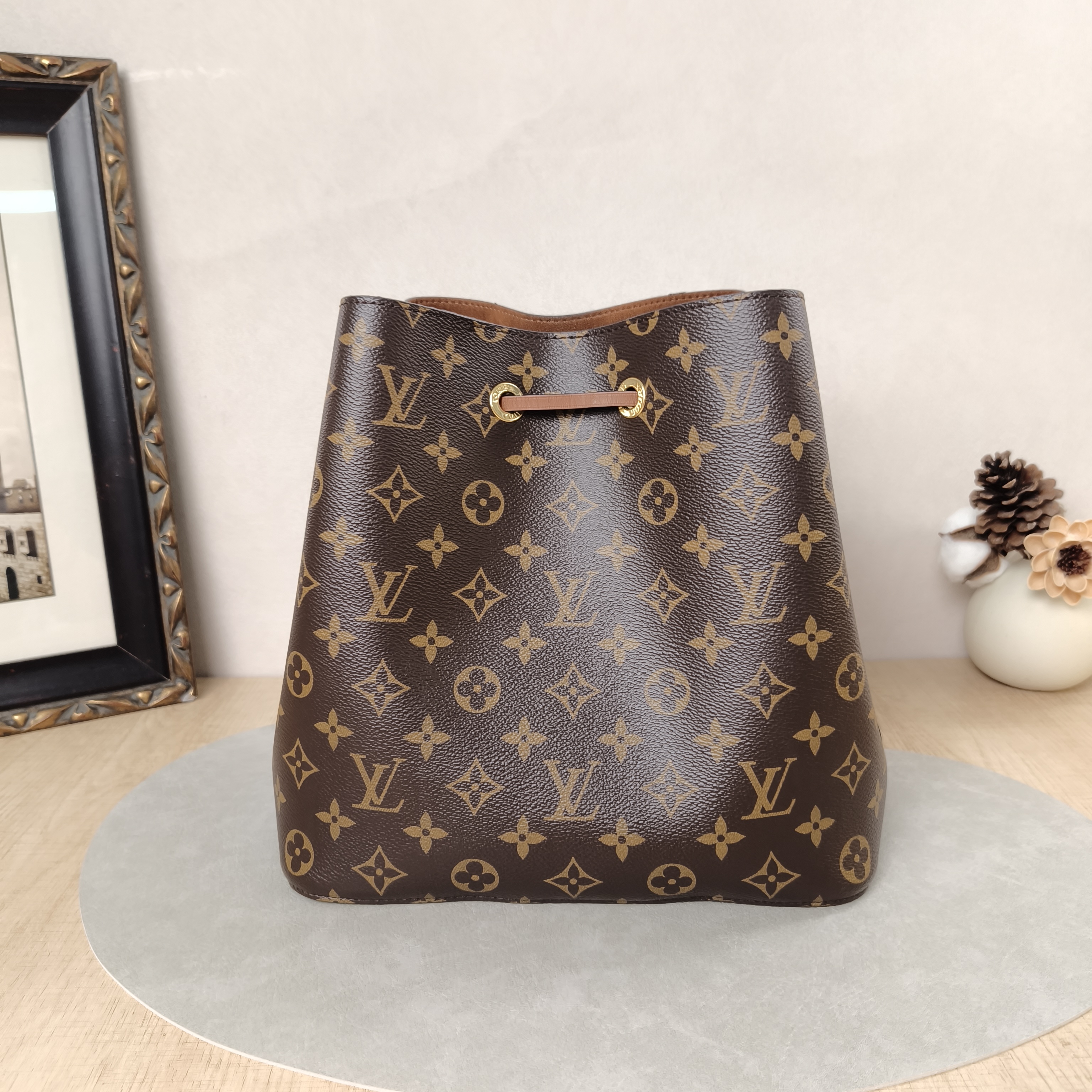 Louis Vuitton Shoulder Bag NÉONOÉ Bucket Bag Caramel PVC Medium26 × 17.5 × 26 cm — cover view 5 of 5