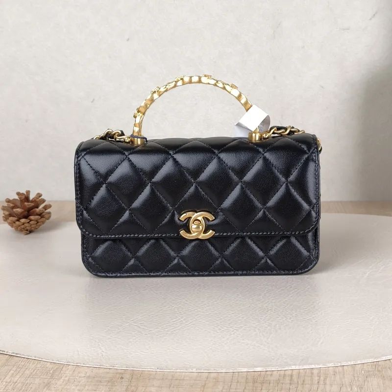 Chanel Crossbody Bag24s woc Black Lambskinmini17 × 4 × 10 cm