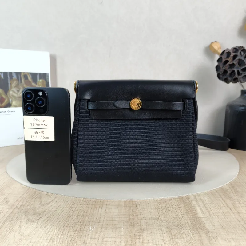 Hermès Crossbody Bag Herbag Zip 2089Black Calfskin，Canvasmini20.5 × 7 × 16.5 cm — cover view 2 of 5