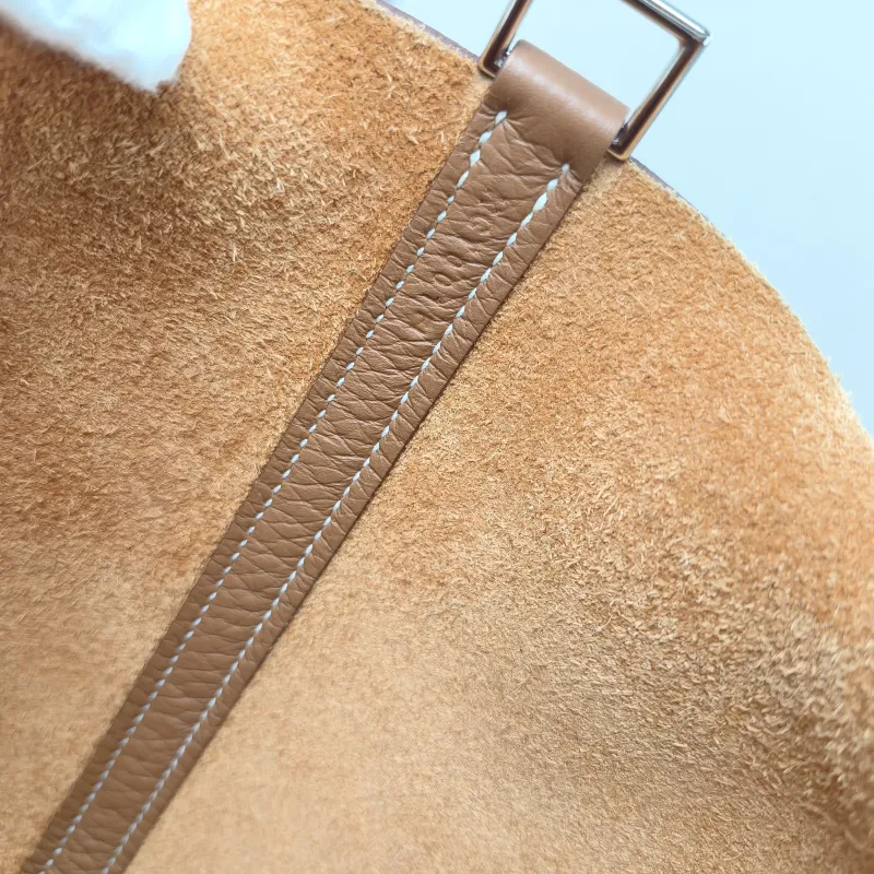 Hermès Top Handle Bag Picotin Lock 18 1837 Brown Taurillon Clemence TC Calfskin Small18 × 13 × 18 cm — detail view 12 of 18