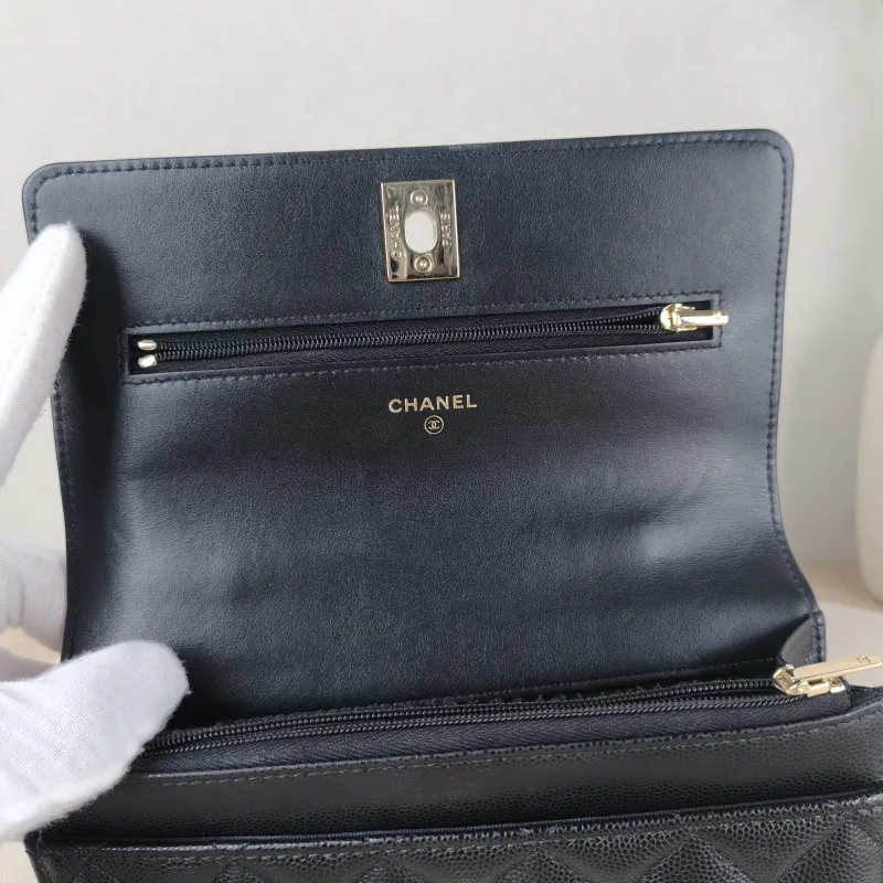 Chanel Crossbody Bag coco crush woc Black Grained Calfskinmini19.2 × 3.5 × 12.3 cm — detail view 13 of 13
