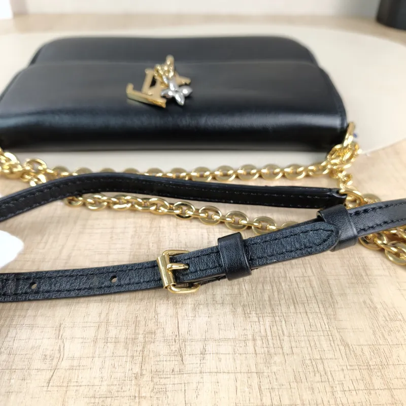 Louis Vuitton Crossbody Bag WALLET ON CHAIN LV BLOOM Chain Bagwoc Black Calfskinmini20 × 4 × 11.5 cm — detail view 6 of 13