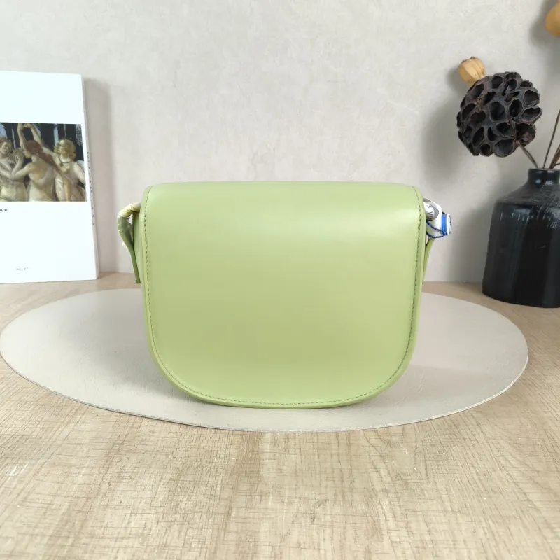 CELINE Crossbody Bag FOLCO TRIOMPHE Green Calfskin One Size 18.5 × 7 × 15 cm — cover view 5 of 6