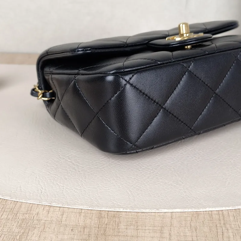 Chanel Crossbody Bag25c Black Lambskin One Size19 × 6 × 14 cm — detail view 8 of 16