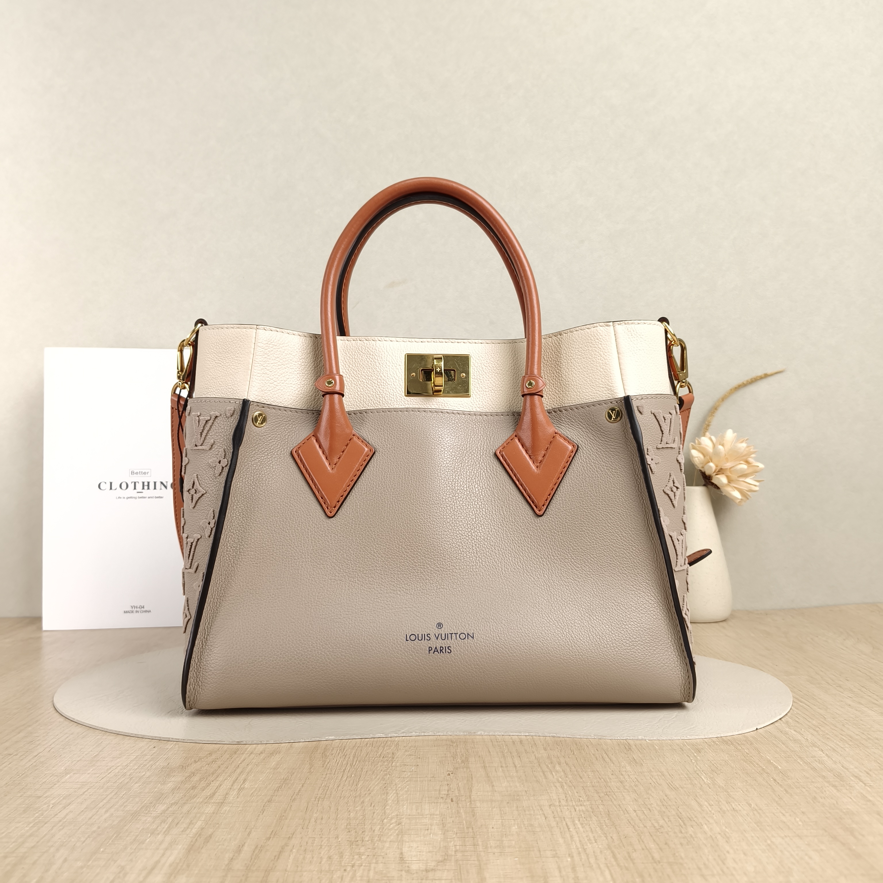 Louis Vuitton Top Handle Bag On My Side Colorblock Calfskin Medium30.5 × 14 × 24.5 cm