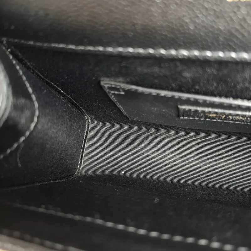 SAINT LAURENT Crossbody Bag ENVELOPE Black Grained Calfskin Small 21 × 6 × 13 cm — detail view 1 of 12