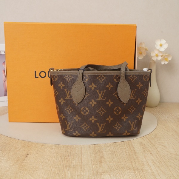 Louis Vuitton Crossbody Bag Grey Calfskin BB · Small