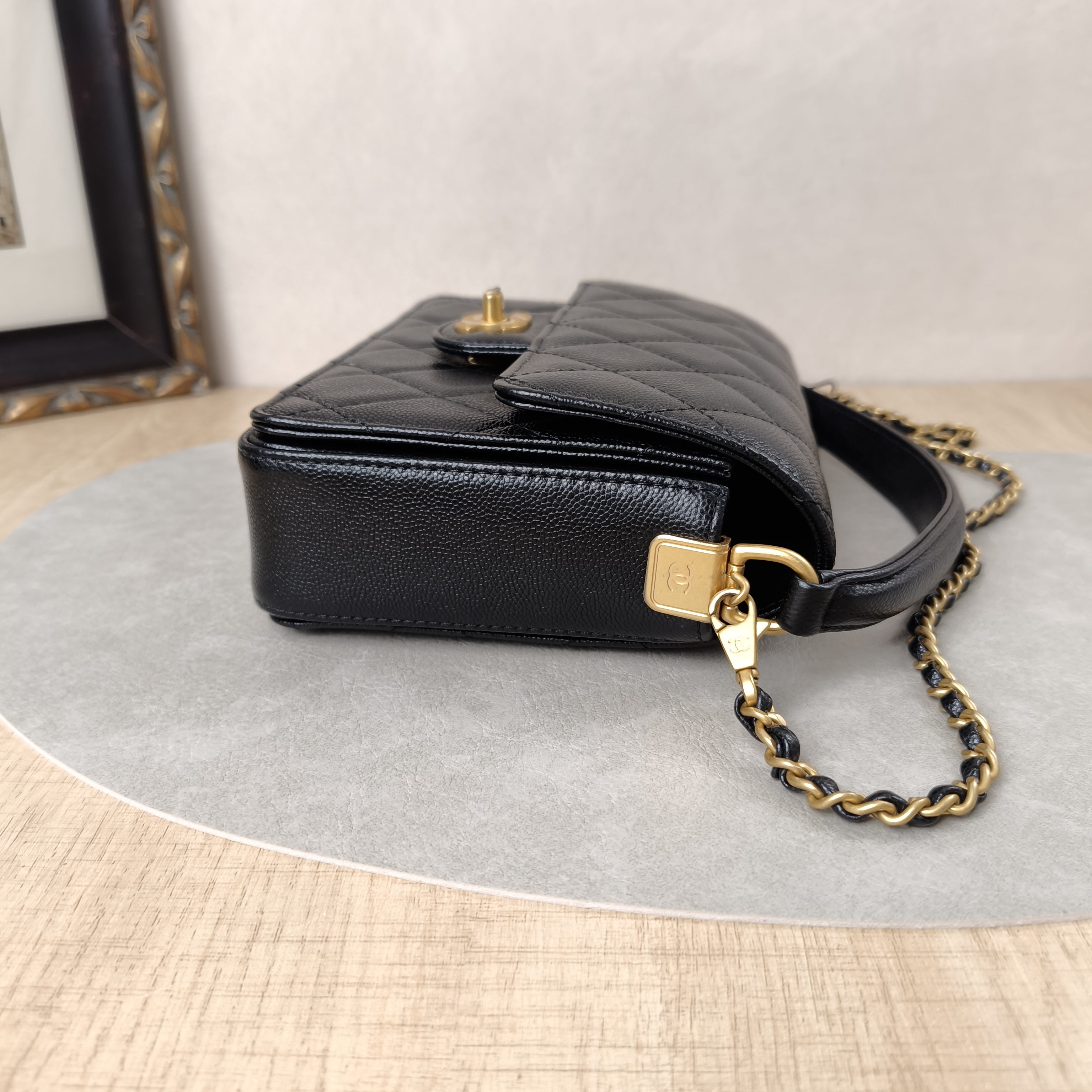 Chanel Crossbody Bag 24k Black Grained Calfskinmini19 × 4.5 × 14 cm — cover view 9 of 10