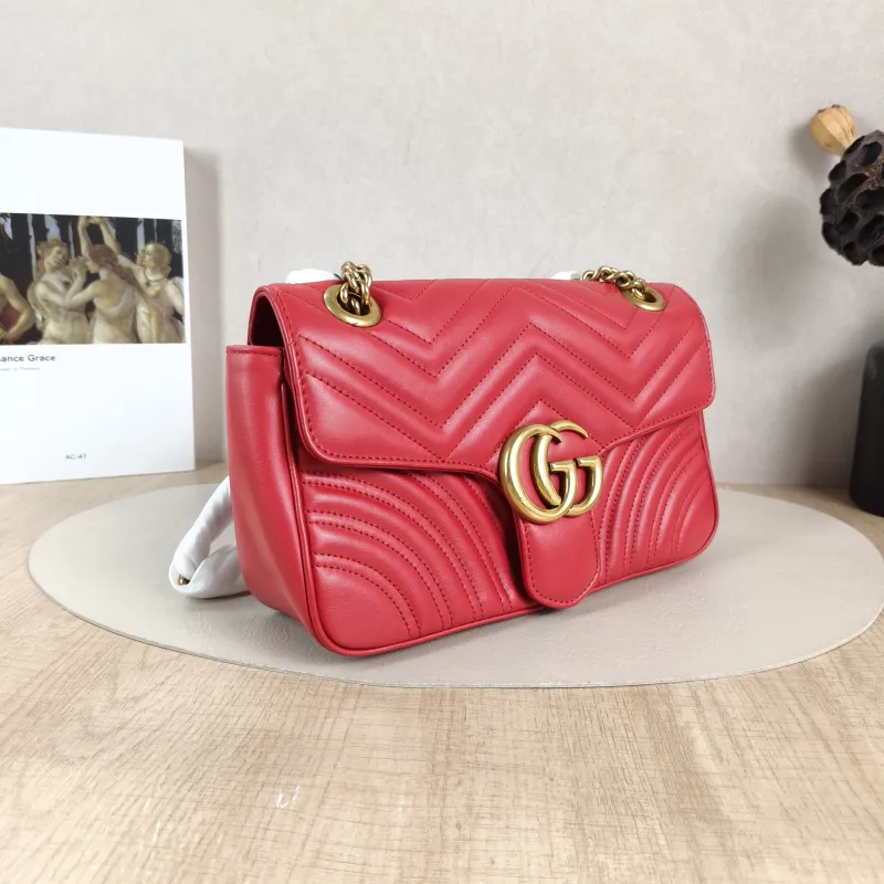 GUCCI Crossbody Bag GG Marmont Medium Marmont 26 Red Calfskin Medium 26 × 7 × 15 cm — cover view 4 of 5
