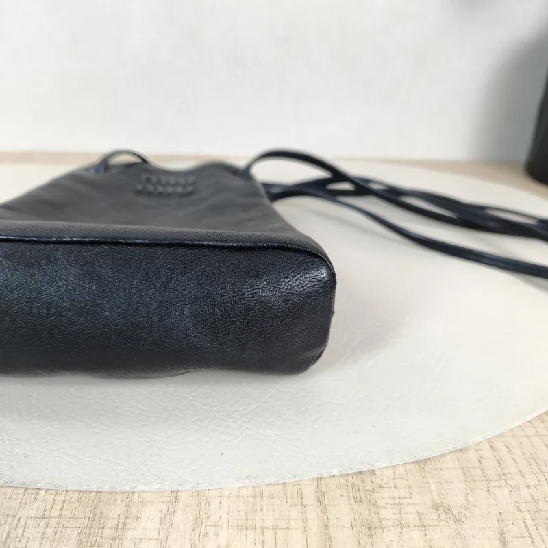 Miumiu Crossbody Bag logo Black Lambskin One Size 14 × 6 × 17 cm — detail view 1 of 11
