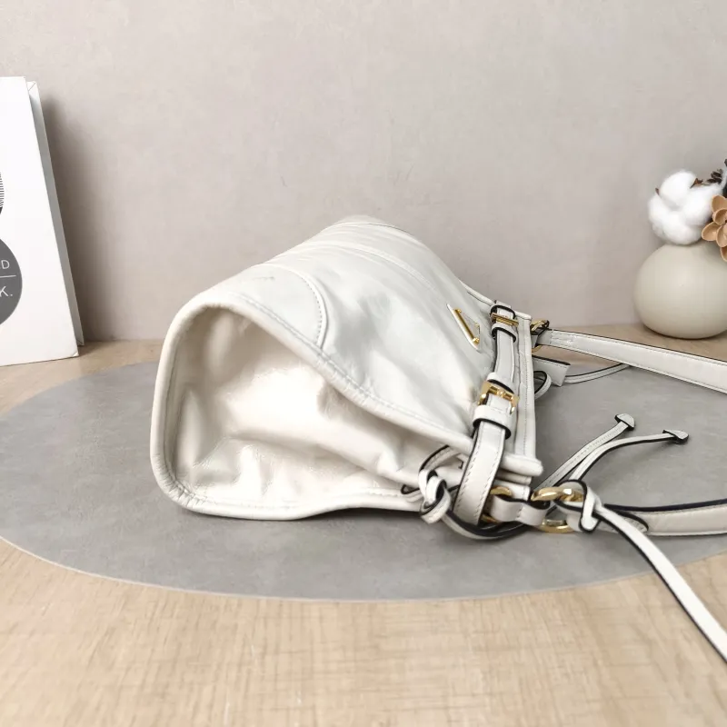 PRADA Shoulder Bag Bonnie Shoulder Bag White Waxed Leather Calfskin Small26 × 10 × 17 cm — detail view 3 of 15
