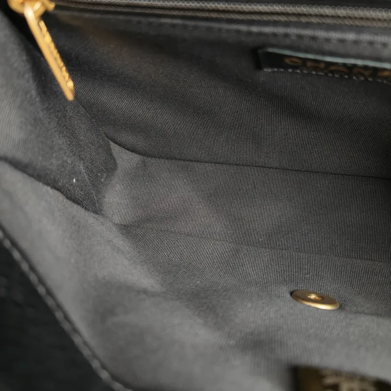 Chanel Backpack Backpack Black Grained Calfskin 24 × 6 × 17 cm — detail view 2 of 12