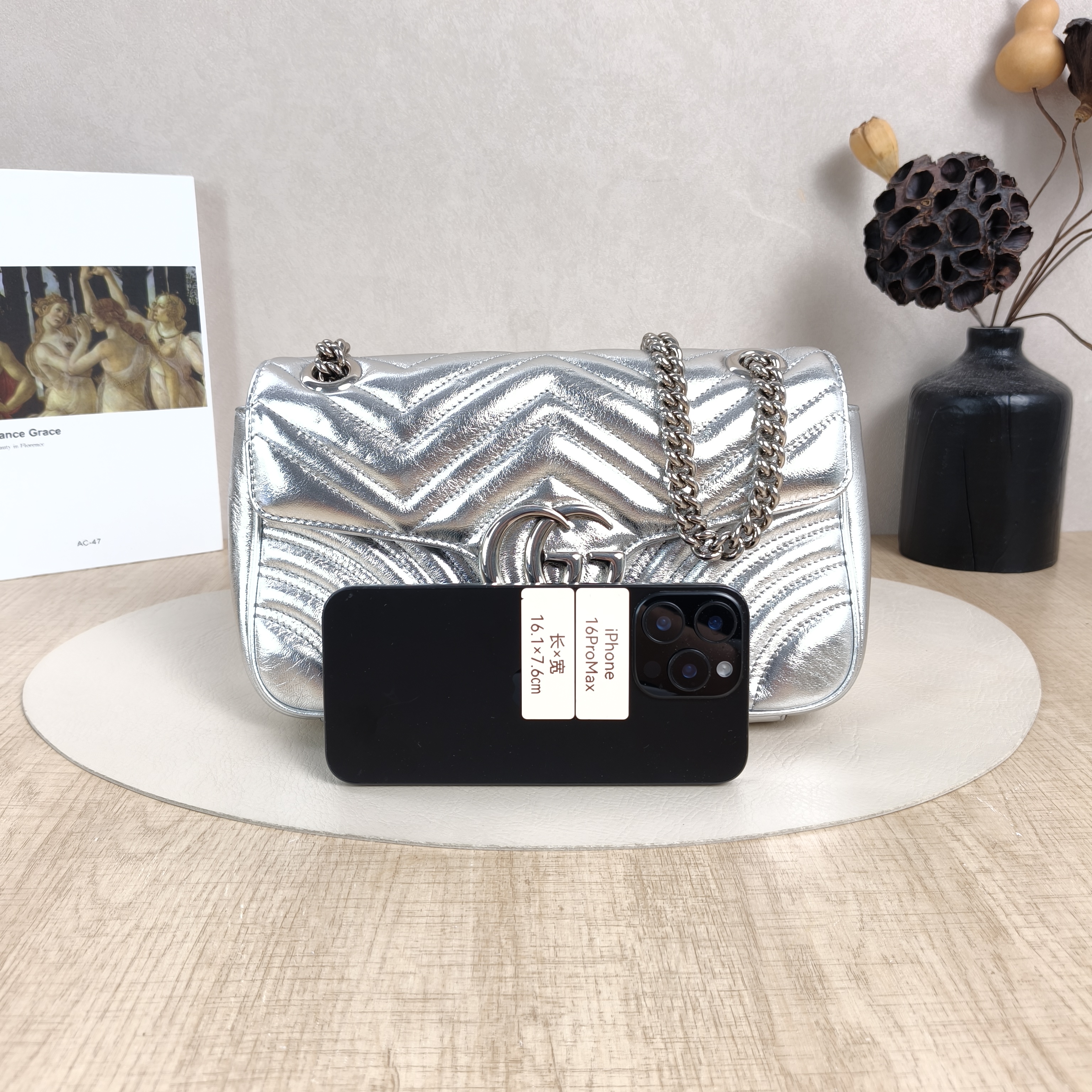 GUCCI Crossbody Bag GG Marmont Medium Marmont 26Silver Medium26 × 7 × 15 cm — cover view 5 of 6