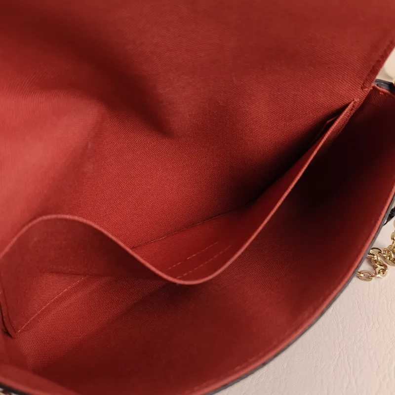 Louis Vuitton Crossbody Bag Pochette Félicie Red Calfskin Small 21 × 3 × 12 cm — detail view 12 of 13