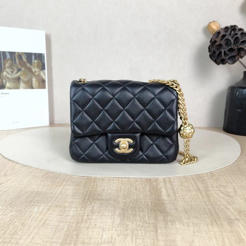 Chanel Crossbody Bag Black with Gold-Tone Hardware Lambskin Mini 17 × 8 × 12 cm