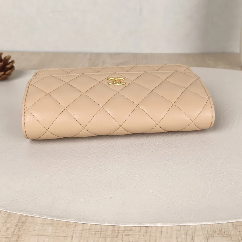 Chanel Crossbody Bag woc Collection Taupe Lambskin mini17 × 5 × 9.5 cm — detail view 8 of 15