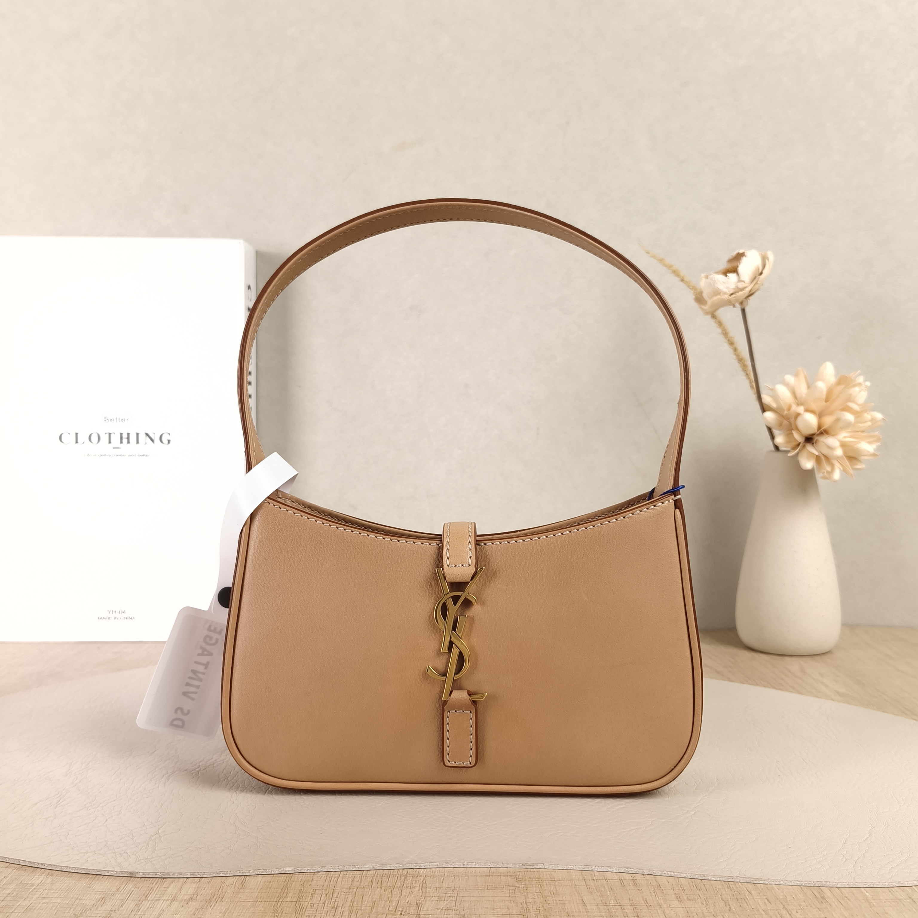 SAINT LAURENT Shoulder Bag LE 5 À 7 Brown Calfskinmini19 × 4.5 × 11.5 cm
