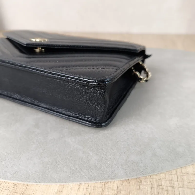 Chanel Crossbody Bag Classic Flap WOC CF WOCWOC Bag Black Calfskinmini19.2 × 3.5 × 12.3 cm — detail view 3 of 12