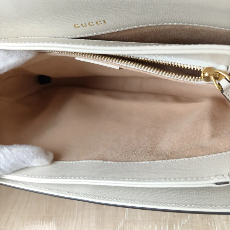 GUCCI Crossbody Bag Horsebit 1955 Horsebit Medium White Monogram PVC Medium 25 × 8 × 18 cm — detail view 13 of 14
