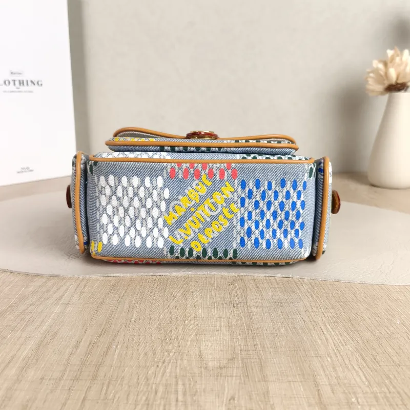 Louis Vuitton Crossbody Bag CARGO Camera Bag Colorblock Mini 23 × 10 × 14 cm — cover view 3 of 5