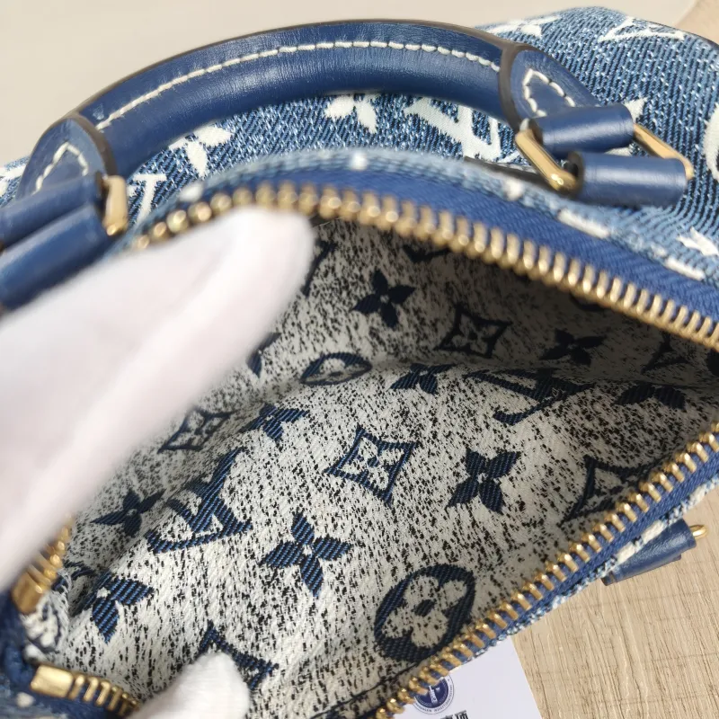 Louis Vuitton Crossbody Bag Speedy Nano Blue nano 16 × 7.5 × 10 cm — detail view 10 of 10